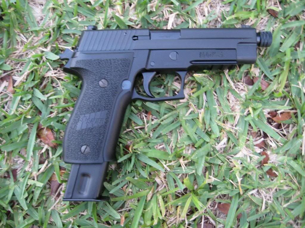 SIG226-TAC003a.jpg